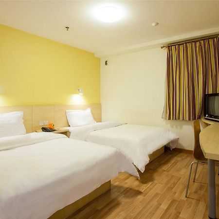 7Days Inn Huangshan Railway Station Экстерьер фото